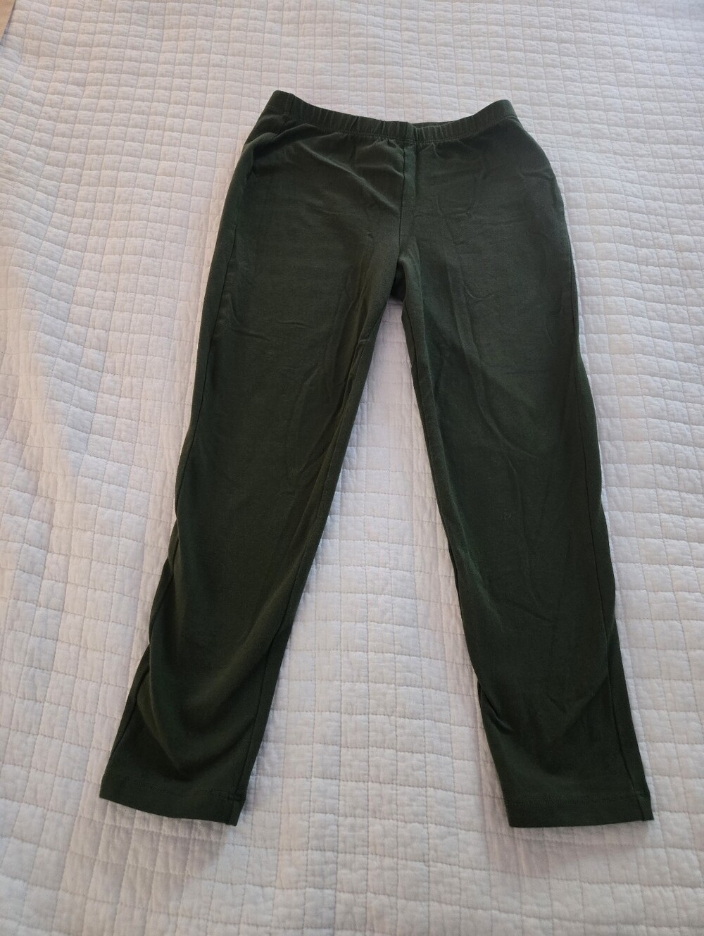 NEW Zenana Hunter Green Capri Leggings M